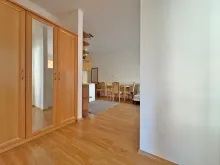 Przedpokój z szafą