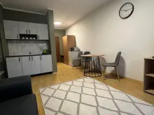 Panorama Bey 1 | Studio z wykończeniem: salon i aneks kuchenny
