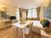 Studio z eleganckim wnętrzem