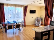 Flores Park | Trzypokojowe mieszkanie: Salon, kuchnia