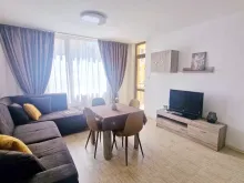 kanapa i stół