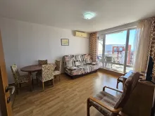 Stół jadalny w mieszkaniu