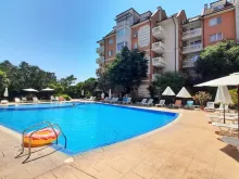Basen w kompleksie Sea Diamond