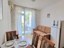 Stół kuchenny z krzesłami