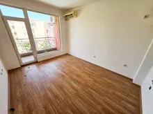 mieszkanie bez mebli