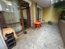 na parterze z własnym zielonym ogródkiem o powierzchni 12 m²