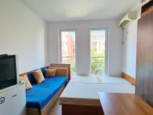 Dwa okna w pokoju