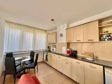 Fort Noks Riviera | Dwupokojowe mieszkanie nad morzem: Salon, kuchnia