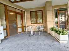 Balkon z kwiatami