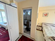 Szafa sofa sypialnia