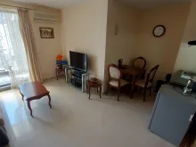 Telewizor stół i lodówka