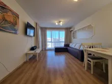 Flores Park | Trzypokojowe mieszkanie: Salon, kuchnia
