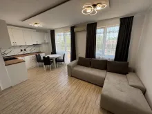 Sofa i kuchnia