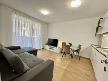 Stół telewizyjny