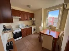 Trzypokojowe mieszkanie w kompleksie Holiday Fort