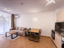 Sofa i kuchnia