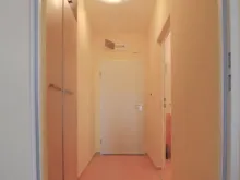 Przedpokój z szafą