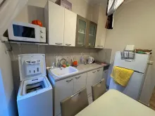 Venera Palace | Studio z podziałem na strefy: kuchnia, salon i sypialnia