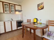 Crown Fort Club Apartament studio nad morzem w Bułgarii: Wnętrze i umeblowanie