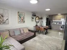 Salon, kuchnia /Wnętrze i umeblowanie