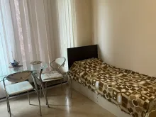 Sofa i stół jadalny
