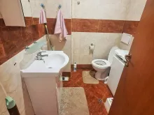 ванная комната с туалетом