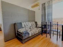 Sofa i ścianka działowa