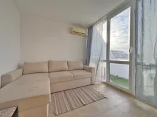 Gerber Residence 3 | Dwupoziomowe mieszkanie nad morzem z atmosferą domu