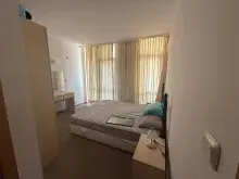 Ліжко в спальні