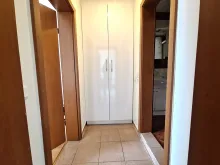Przedpokój z szafą