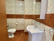 łazienka wc razem z kabiną natryskową