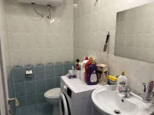 łazienka wc razem z prysznicem