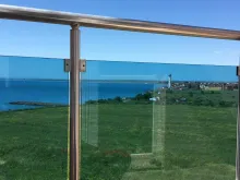taras z widokiem na morze