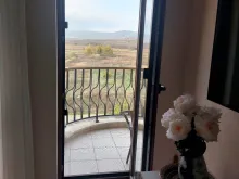 wyjście na taras i widok na góry