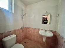 łazienka wc z oknem,prysznic