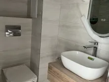 łazienka wc razem w glazurze wyposażona