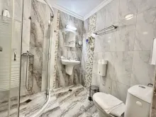 łazienka wc razem z kabiną natryskową