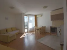 widok na salon i kuchnie