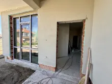 Nowy dom na etapie wykończenia