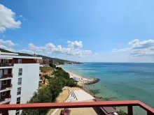 taras z widokiem na morze
