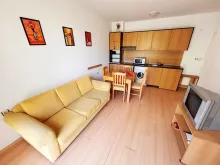 widok na salon i kuchnie