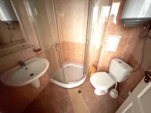 łazienka wc razem z prysznicem
