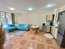 widok na salon i kuchnie