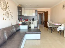 widok na salon i kuchnie