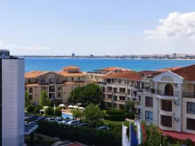 Taras z panoramicznym widokiem na morze