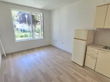 widok na salon i kuchnie
