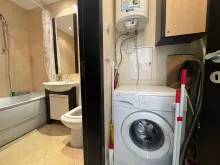 łazienka wc razem z wanną