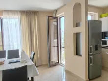 widok na salon i kuchnie