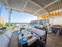 restauracja na terenie kompleksu