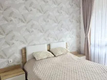 Łóżko dwuosobowe w sypialni